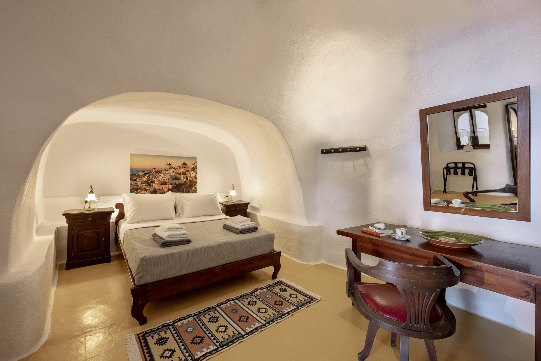 Vintage furniture and decorative elements